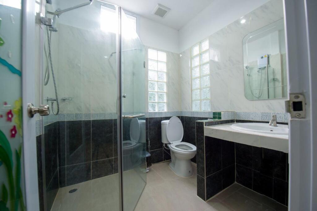Poomvarin Resort Ban Wang Takhrai Quarto foto