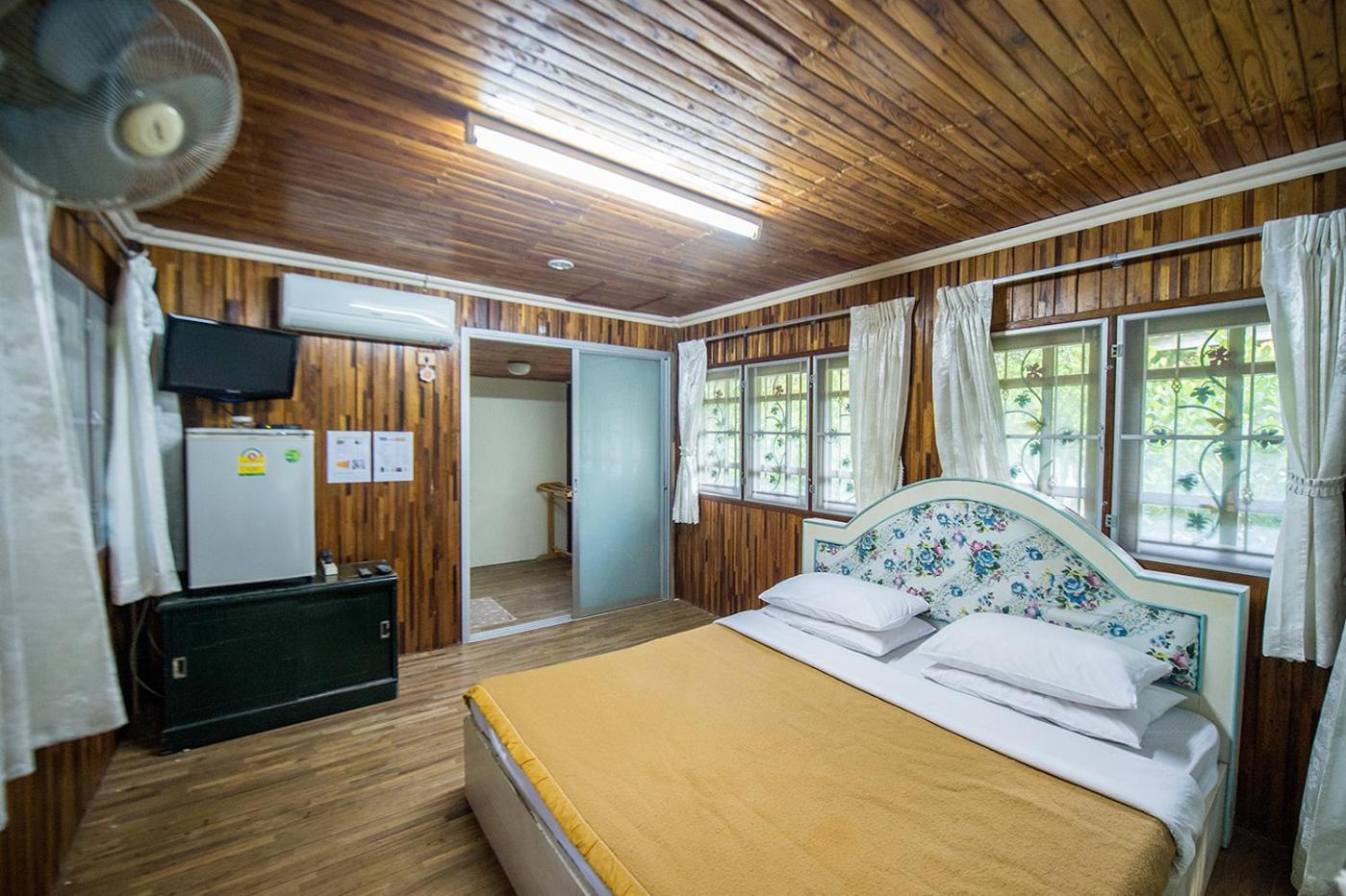 Poomvarin Resort Ban Wang Takhrai Quarto foto