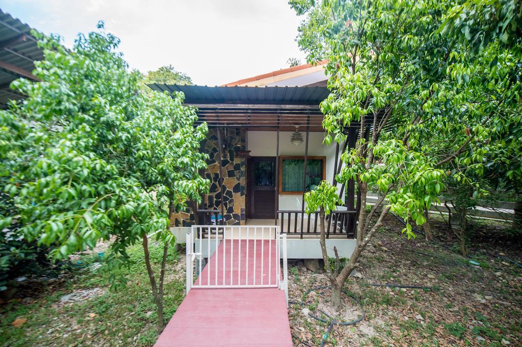 Poomvarin Resort Ban Wang Takhrai Exterior foto